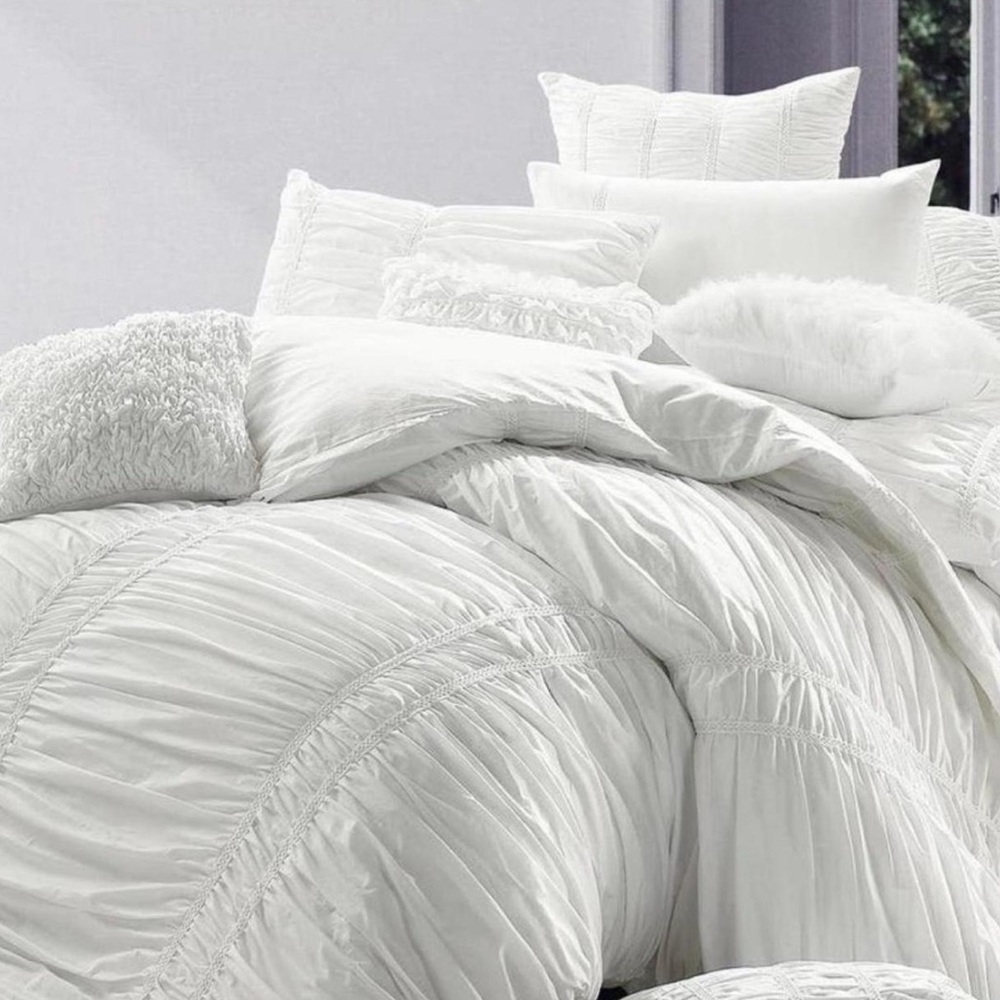 Melange Luxurious White Duvet Set